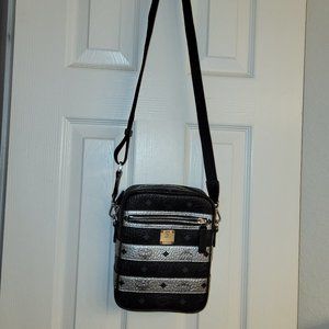 MCM Visetos crossbody -  MINT condition